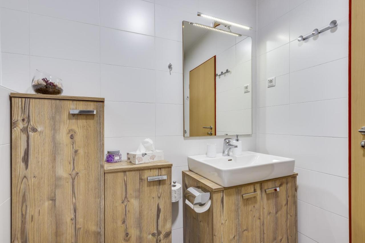 J&M Spa Holiday Home Moravske-Toplice Eksteriør billede